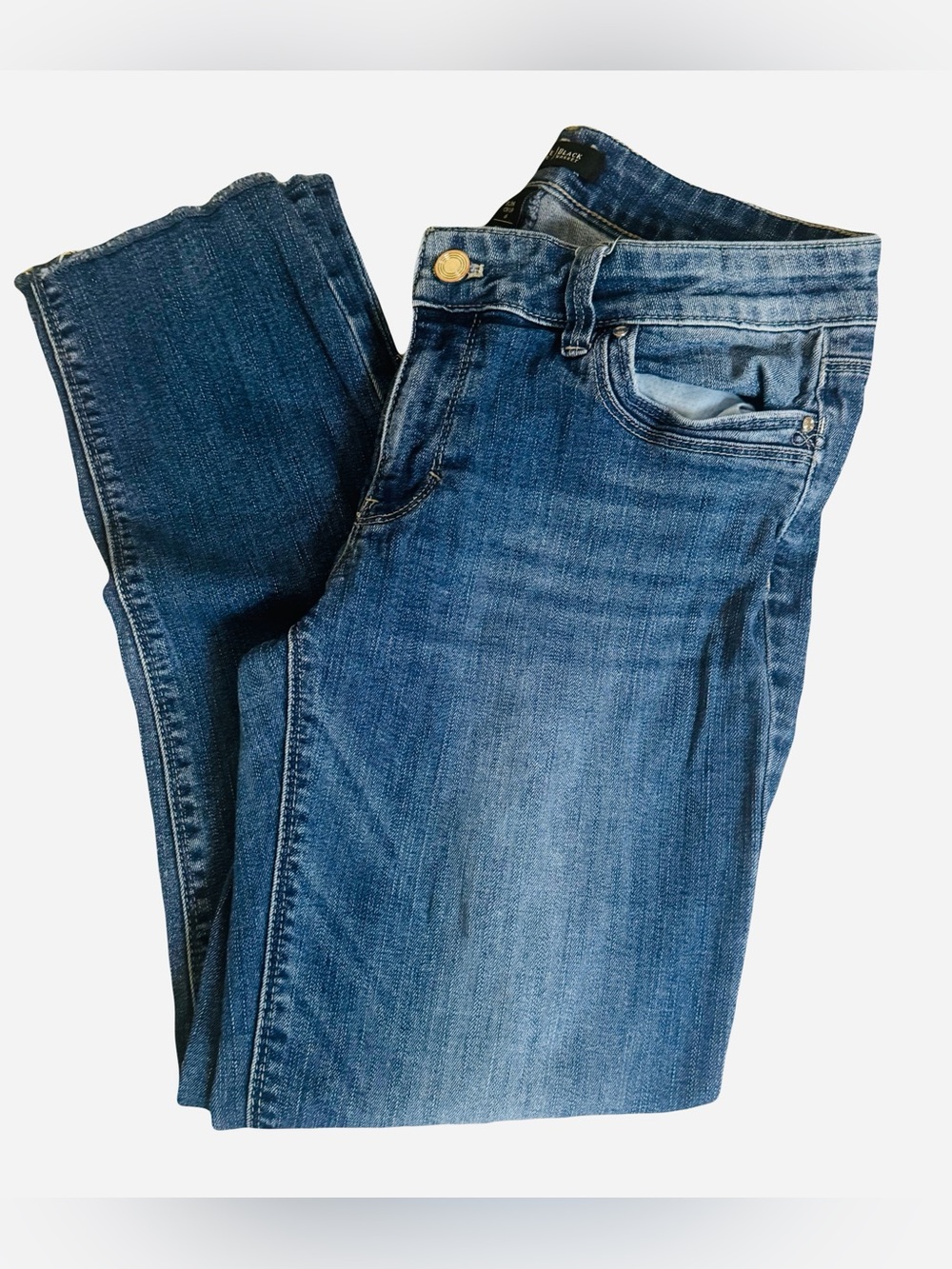 White House Black Market Slim Crop size 6